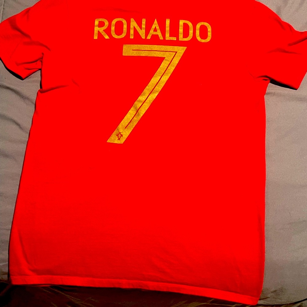 Ronaldo Nike shirt